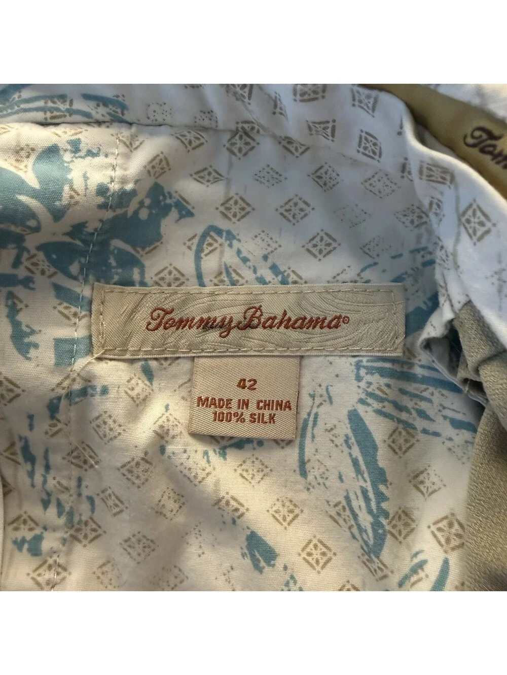 Tommy Bahama 100% Silk Shorts Men 42 Tan Khaki Flat Front Luxury Casual